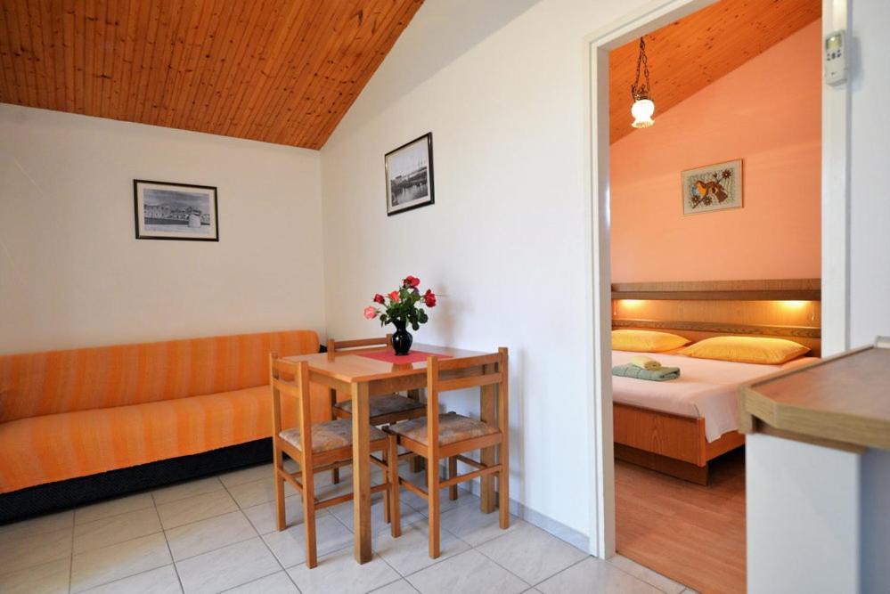 Apartments Viola Betina  Exterior foto